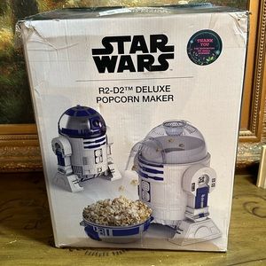 Star Wars R2D2 Popcorn Maker by Williams Sonoma 3D Model NEW OPEN BOX